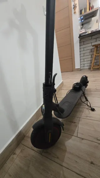 Patinete Eléctrico Negro