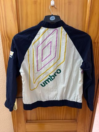 Chaqueta Umbro impermeable