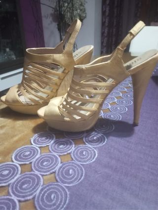 Zapatos de tacón Bibi Lou beige/dorados