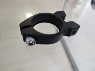 Abrazadera sillín para portabultos