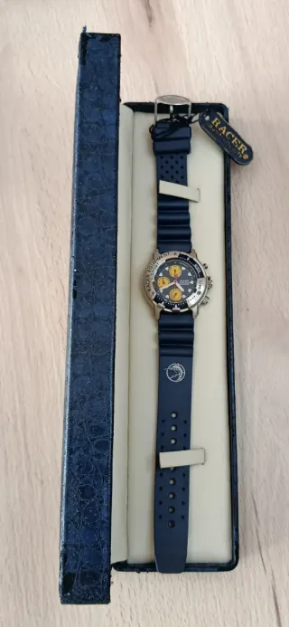 Reloj Racer Cronógrafo Azul y Plateado. Nuevo.