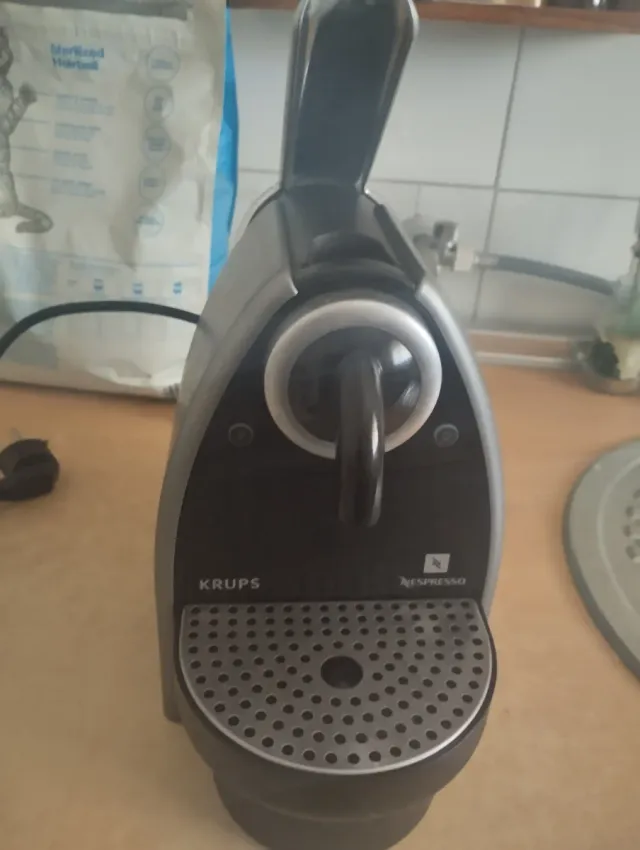 Cafetera Nespresso  De Longui ,Krups cápsulas