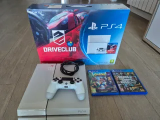 PS4 (PlayStation 4) Blanca +CRASH + GTA V.