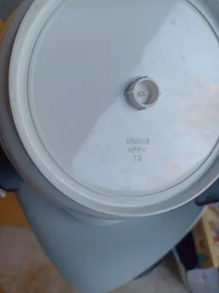 Ciotola per mixer in plastica bianca