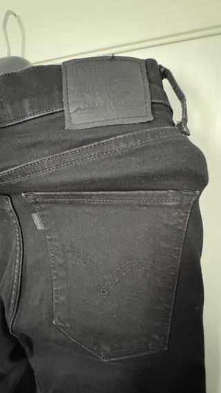 Vaqueros negros levis original