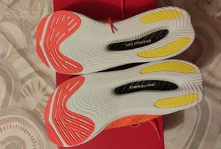 New Balance Supercomp Pacer Naranja