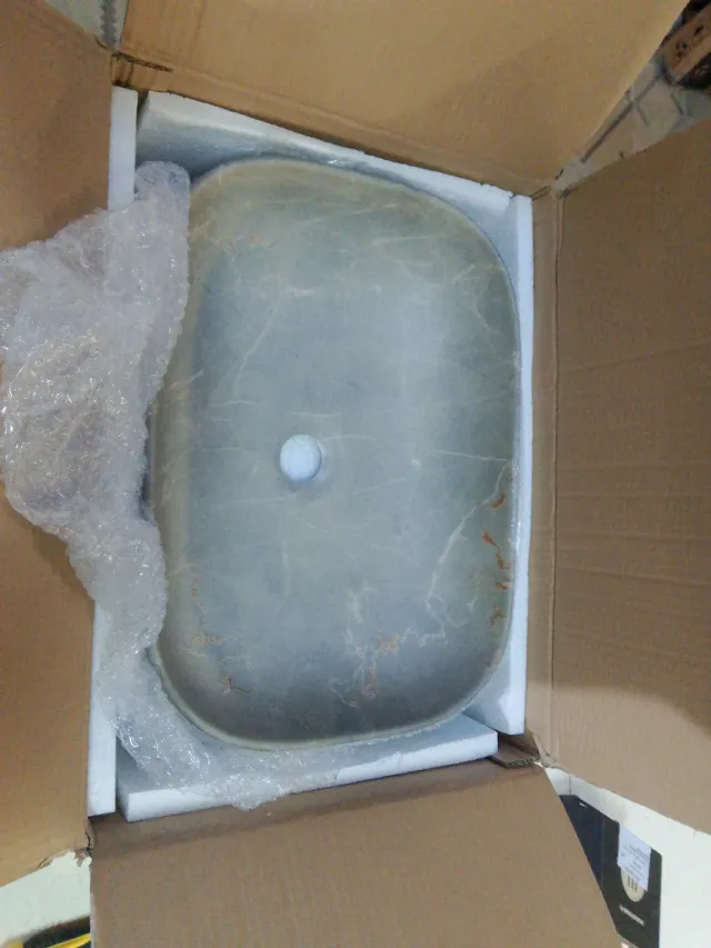 Lavabi sopra piano in marmo