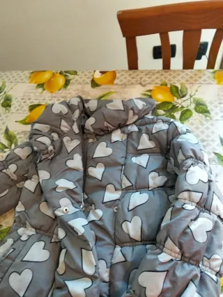 Giubbotto bambina con cuori
