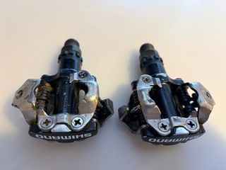 Pedales Shimano PD-M520 SPD — prácticamente nuevos