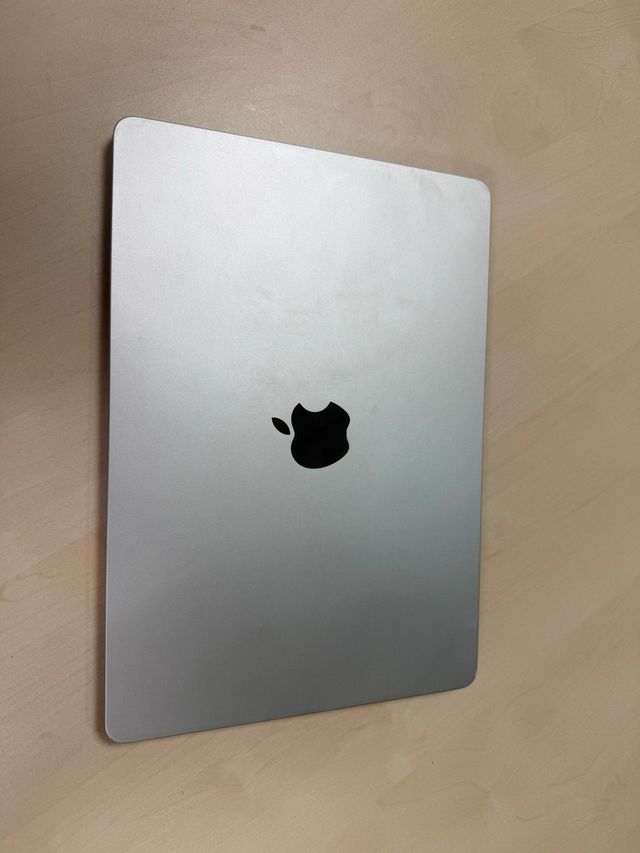 MacBook Air 13 M2 Plata (2023)