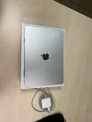 MacBook Air 13 M2 Plata (2023)