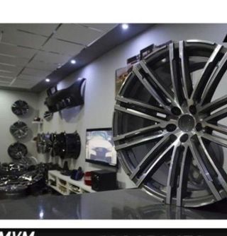 Juego de 4 Llantas 22 Macan Turbo P003