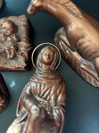 Nacimiento de escayola, figuras de belen