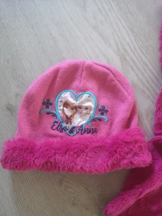 Set Frozen 2 berretti e 2 sciarpe bambina