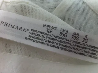 PRIMARK white lace NO WIRE bra uk 32F  euro 70g
