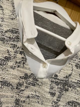 Conjunto falda y cárdigan blusa blanca /gris 42