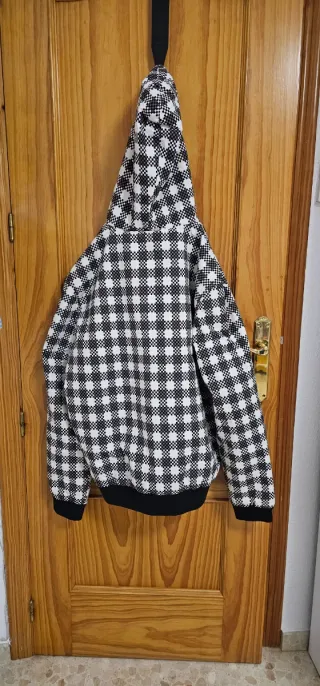 Chaqueta cuadros blanco y negro