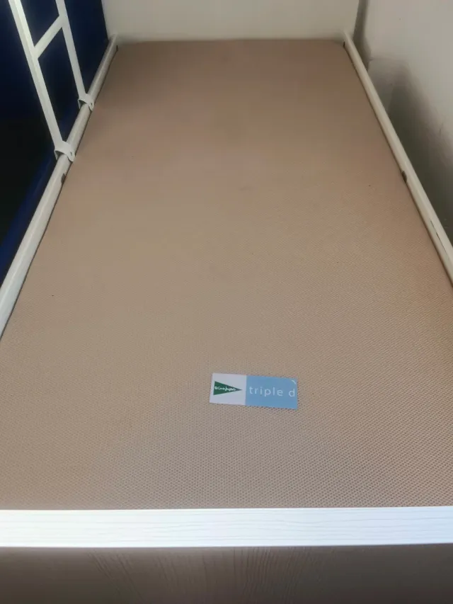 Litera Tren Azul y Rojo.