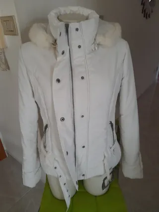 Piumino donna bianco con cappuccio