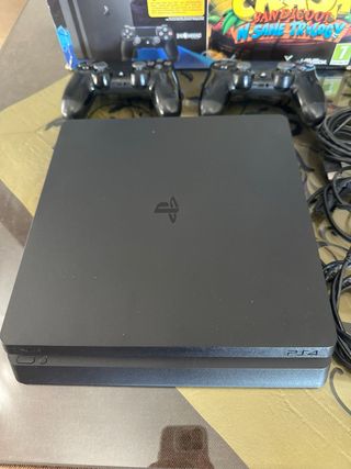 PS4 (PlayStation 4) Negra + Juegos