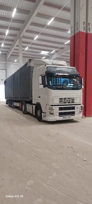 Vendo camión Volvo y Semi-remolque
