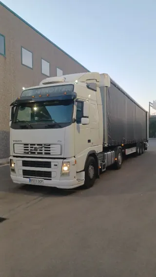 Vendo camión Volvo y Semi-remolque