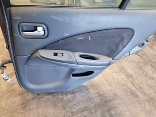 Puerta Trasera Derecha Nissan Almera N16