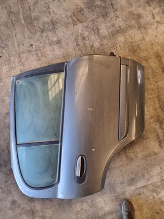 Puerta Trasera Derecha Nissan Almera N16