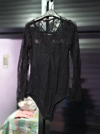 Body fiesta encaje manga larga