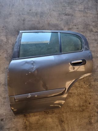 Puerta Trasera Izquierda Nissan Almera N16