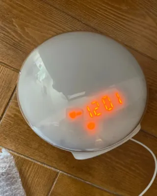 Lámpara Despertador con Radio