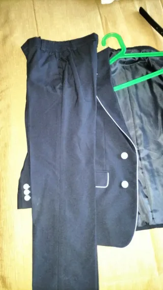 Traje Niño T10 Negro con Ribete Azul