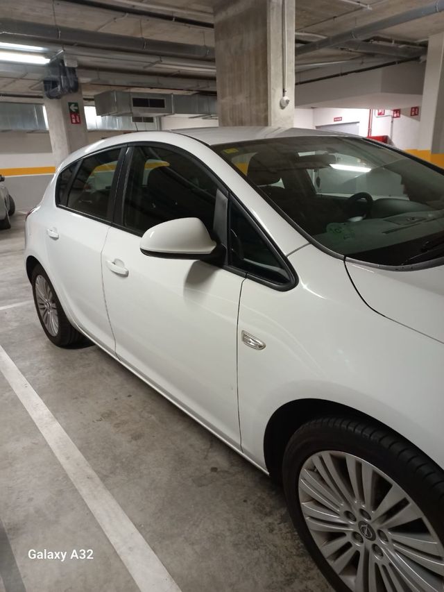 Opel Astra 1.4 turbo gasolina 140 cv