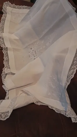 Mantel de iglesia antiguo bordado