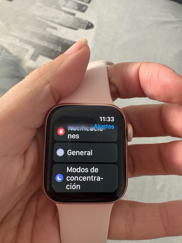 Apple Watch Serie 5 Rosa con celular, cargador