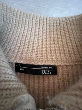 Jersey beige con cremallera