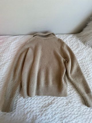 Jersey beige con cremallera