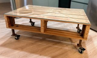 Mesa Palets con Ruedas y Cristal