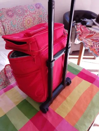 Nevera Portátil Coca-Cola con Ruedas