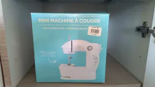 Mini máquina de coser