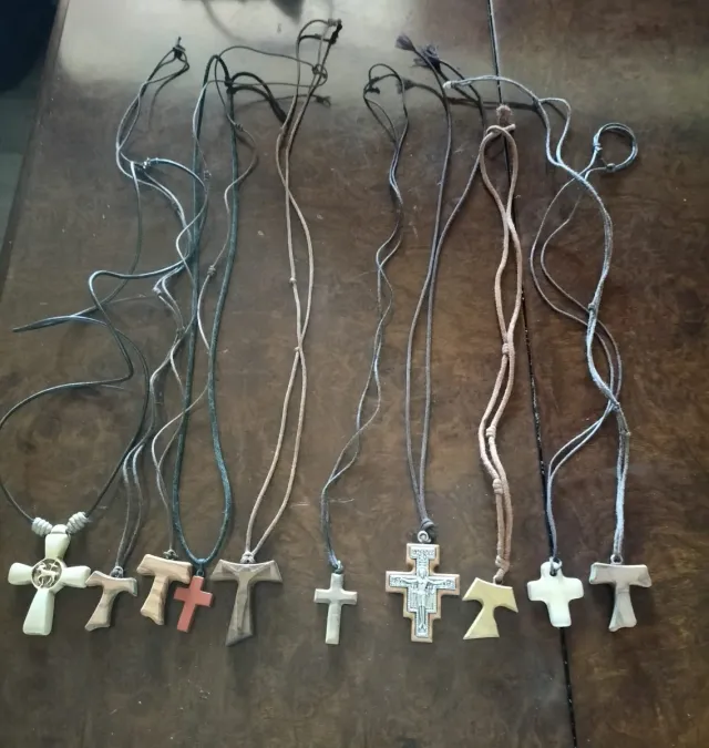 Colgantes "Cruces" de Madera, Nácar y Más