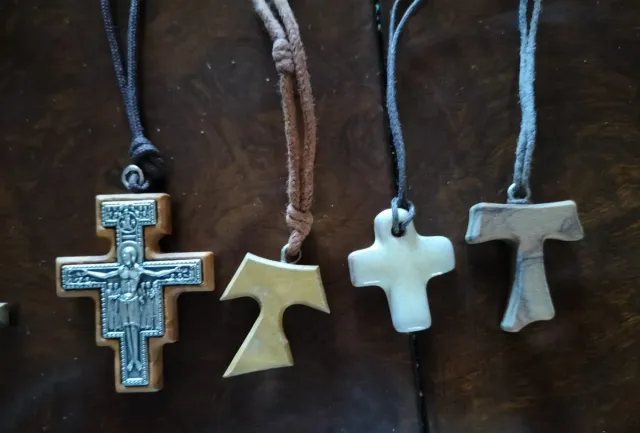 Colgantes "Cruces" de Madera, Nácar y Más