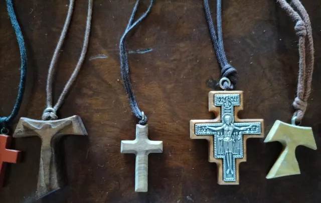 Colgantes "Cruces" de Madera, Nácar y Más