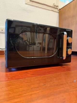 Microondas SilverCrest negro