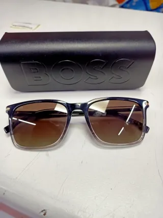 Gafas de sol Boss negras y marrones