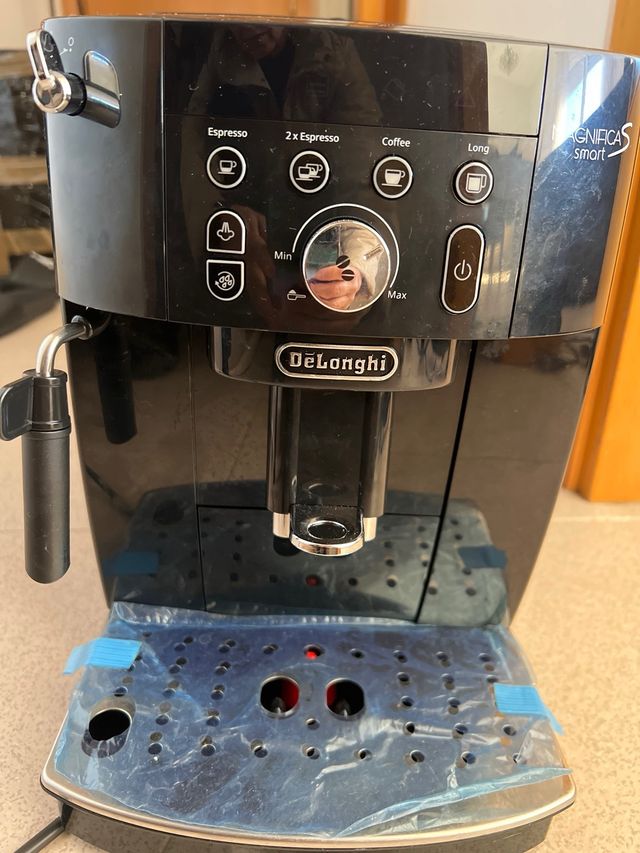 AVERIADA Cafetera DeLonghi Magnifica S Smart
