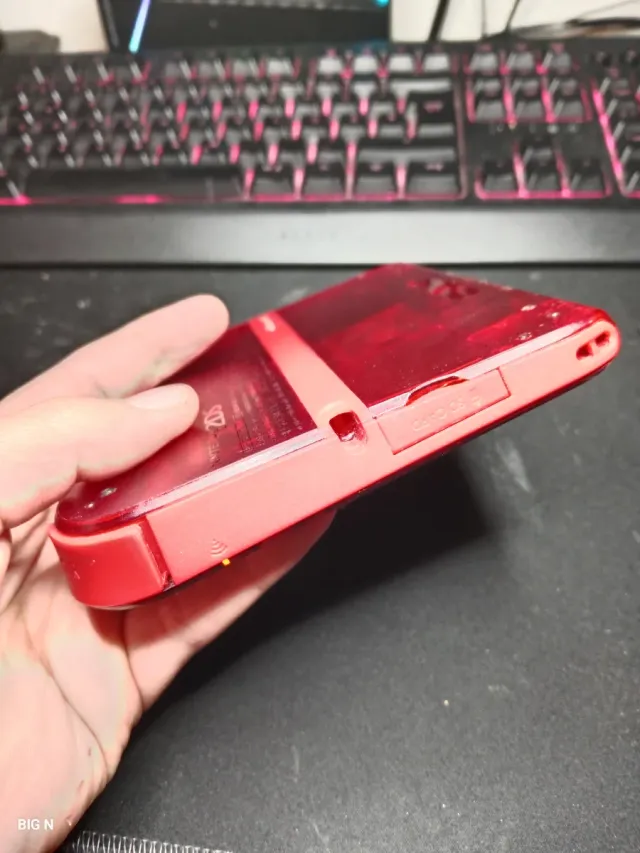 Nintendo 2DS Roja con cargador y lapiz