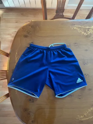 Pantalón corto Adidas azul