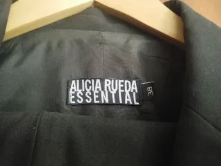 Traje Alicia Rueda Chaqueta y Pantalón Negro