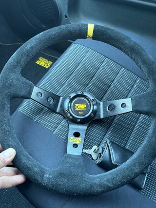 Volante OMP Negro + Piña